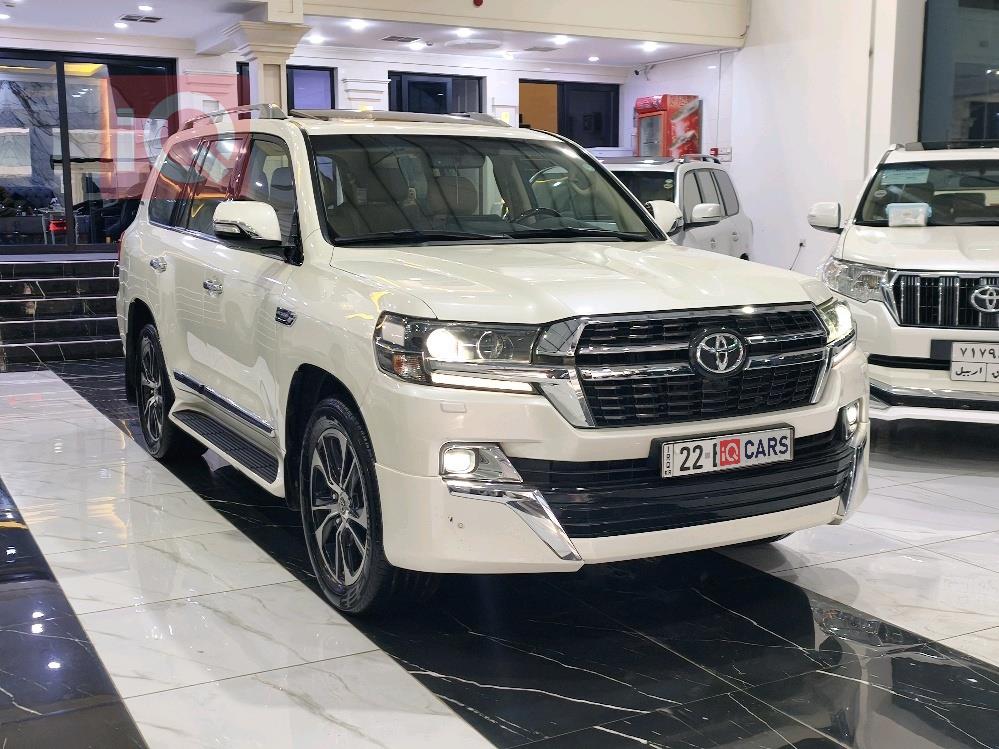 تويوتا لاندكروزر